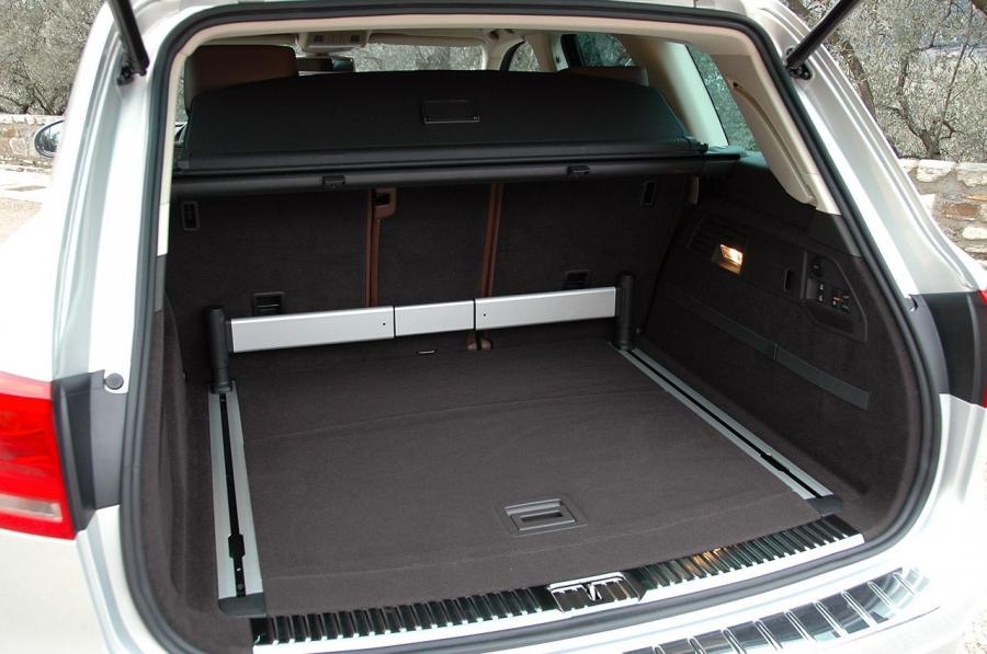  Volkswagen Touareg 2010 года  (фото 110 из 139)
